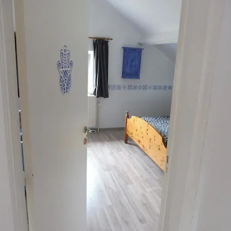 La Lustinoise Bed & Breakfast