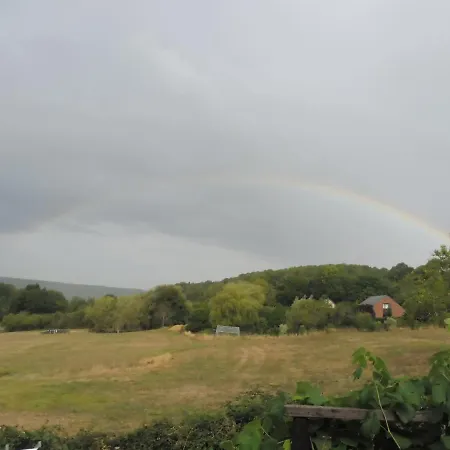 La Lustinoise Bed & Breakfast Lustin