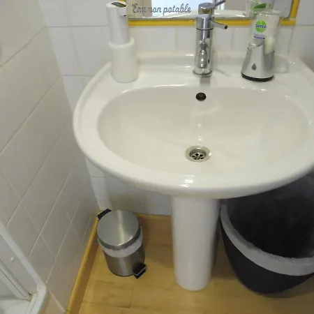 Bed & Breakfast La Lustinoise 4*